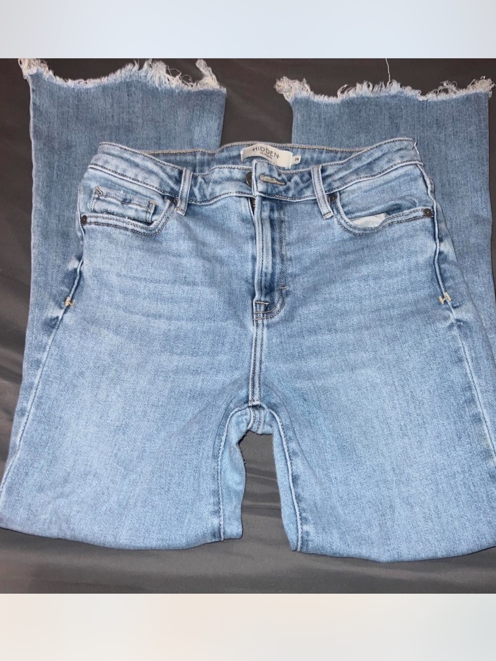 Light Wash Frayed Hem Women's Jeans
